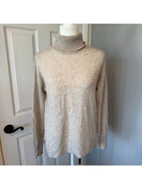 Nordstrom 100% Cashmere Cream Beige Turtleneck Sweater Size Medium NWT